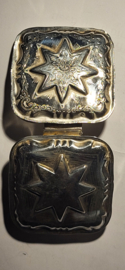 Zilver Pepermunt doosje  1900  meester JD Wendels  Schoonhoven. 5 cm