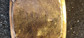 Zeer mooi antiek filigrain gouden slot en 8 antieke tonnetje  en granaat kraal.