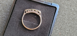Wit gouden dames rijring redelijke staat 5x briljant 0.08 crt  maat 16.5 .