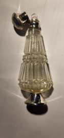 Kristal Geurfles met zilver beslag 10 cm hoog  nette staat. zilver voet.