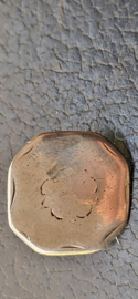 Leuk 18e eeuw knoop 1748 20 mm diameter.
