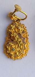 Antiek essen oorbellen goud 14 kr 3 cm lang  18 mm breed 7 gram schroefhaak.