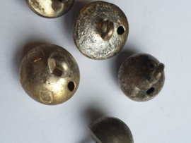 Westbraband zilver 17e eeuw  kleding knopen nette staat echt verzamelwerk.