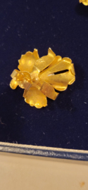 14 kr gouden oorsteker model Orgideebloem en parel 4.4 gram