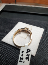 Twee kleuren 14 kr gouden ring met centrale briljant van 0.25 crt vvsi  E coller