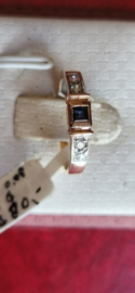 Roze gouden ring met briljant en saffier maat 17 0.08 crt .