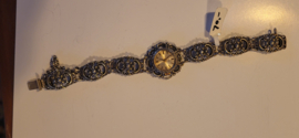 Zilver klederdracht armband met horloge (niet werkend) 18 cm perstuk 70,-