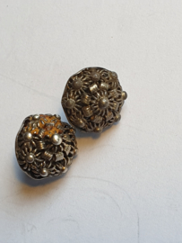 Zeeuwse Knopen set  kleinzilver 1808 door heel nederland gedragen lot 14  10 mm