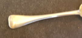 Zilver lepel van Dirk Egeling 1765 Utrecht  21 cm 62 gram. schaars.