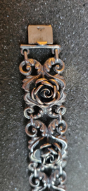 zilveren schakel armband met roosjes  2 cm breed 18 cm lang