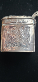 Zilver Pillen/lodereindoosje Jacob christan Bruininga joure 1849/1902