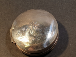 Antieke pillendoosje Kuijkenburg Schoonhoven 1839 diameter 4,5 cm