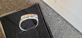 Wit gouden dames rijring redelijke staat 5x briljant 0.08 crt  maat 16.5 .
