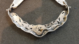 Mooie sleetse Tasbeugel zilver 1892 14 cm