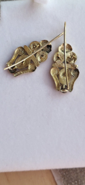Zeer oude gouden lissen klederdracht  35 mm 2,7 gram  redelijke staat.