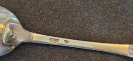 Zilver lepel van Dirk Egeling 1765 Utrecht  21 cm 62 gram. schaars.
