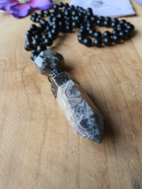 Edelstenen Mala Onyx met Edelsteenhanger Mexicaanse / Crazy Lace Agaat punt 'positive vibrations'