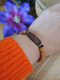 Mala Armband Rudraksha kralen met 9 ogen dzi Tibetaanse gebedskraal.