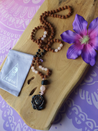 Edelstenen Mala 'Rose' met Orgonite hanger en Rudraksha kralen