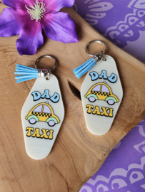 Sleutelhanger met tekst 'Dad Taxi' glow in the dark