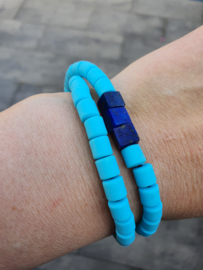 Elastische / rekbare blauw (choker) ketting en armband 2 in 1 sieraad met Lapis Lazuli kubus kralen (nr 23)