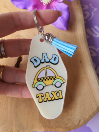 Sleutelhanger met tekst 'Dad Taxi' glow in the dark