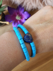 Elastische / rekbare blauwe (choker) ketting en armband 2 in 1 sieraad met Lapis Lazuli hartje (nr 10)