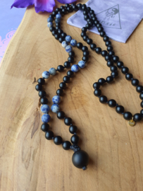 Edelstenen Mala Onyx met Sodaliet (matte kralen)