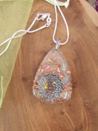 Orgonite hanger Rainbow (regenboog) aura met Bergkristal 925 Sterling zilver oogje (nr 1002)