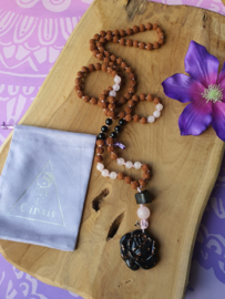 Edelstenen Mala 'Rose' met Orgonite hanger en Rudraksha kralen