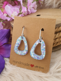 Resin oorbellen / oorhangers (set 20)  Shine bright, Sparkle more :)