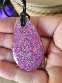 Orgonite hanger Rozenkwarts Roze lintje 30x55mm (nr 45)