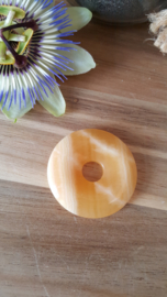 Oranje Calciet Edelsteen Donut hanger 40mm