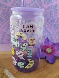 Drinkglas (blikvormige tumbler) met kunststof deksel en rietje 'A cup of Self Love'