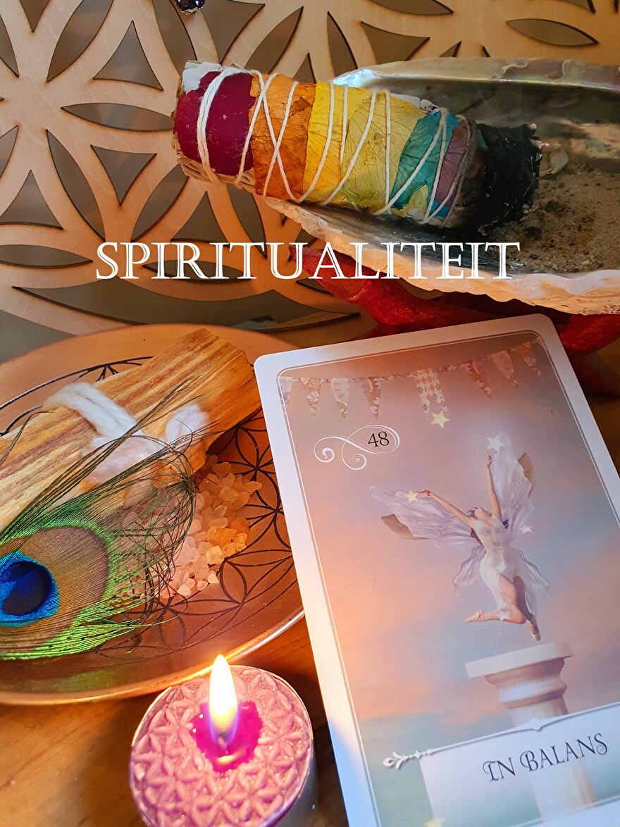 Spiritualiteit-smudge-tarot