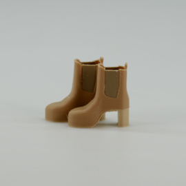 Boots with heel