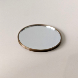 Round mirror