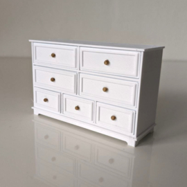 Dresser IV