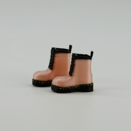 Boots with lace