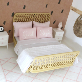 Rattan bed double