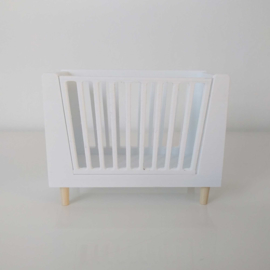 Cot with removable side