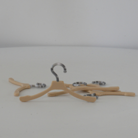 1:6 Kledinghangers