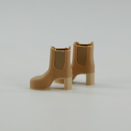 Boots with heel
