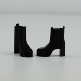 Boots with heel