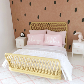 Rattan bed double