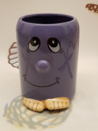 Schöpfkellen-Vintageweine mit Augen und Füßen