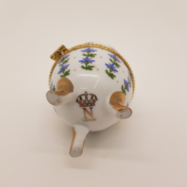 Porcelain Egg jewelery box Linoge