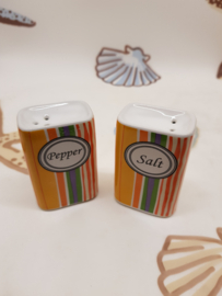Salz- und Pfefferstreuer aus den 70er Jahren