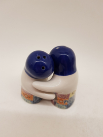 Salt and Pepper Shakers Greeting People from Portugal