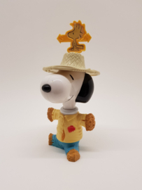 Snoopy als vogelverschrikker Mac.Donalds